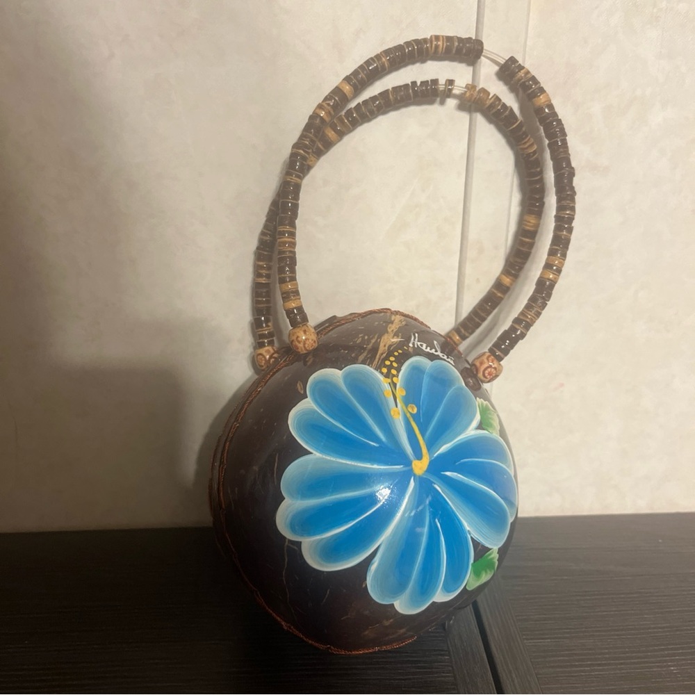 Handcrafted Blue‎ Floral Coconut Shell Decor - Picture 2 of 4